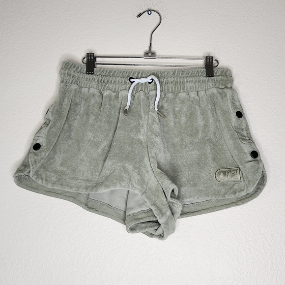 Picture Green Organic Cotton Terrycloth Shorts S - Picture 1 of 8